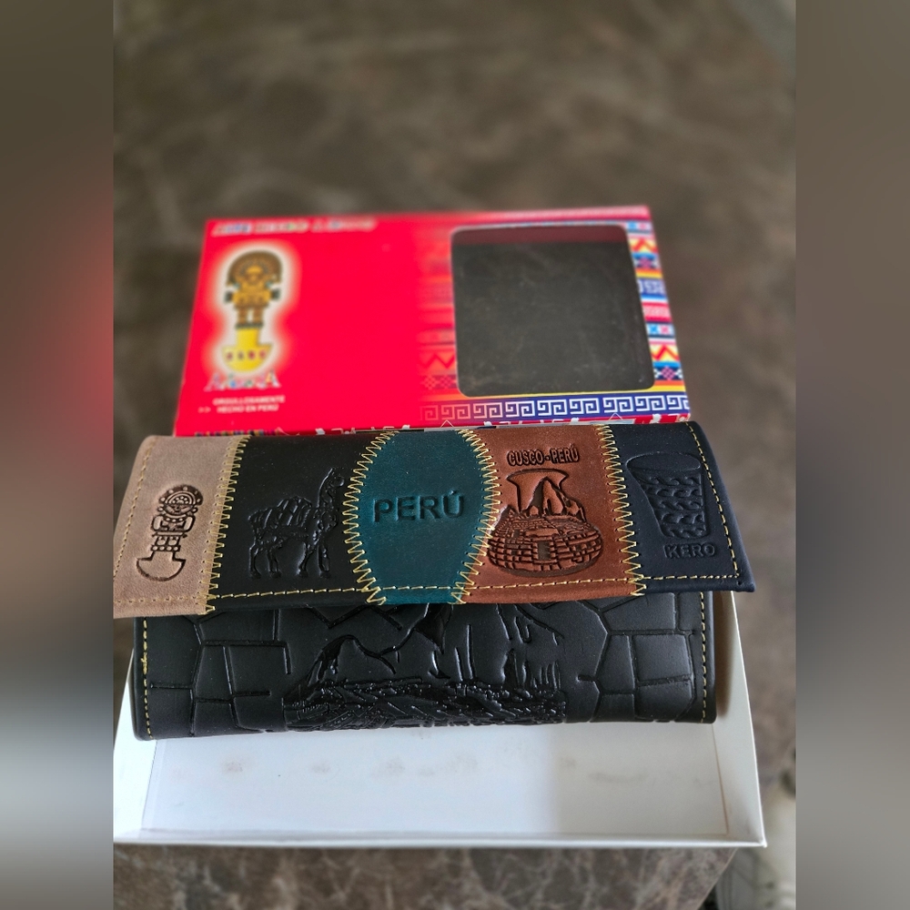 Peru Themed Black and Brown Wallet
